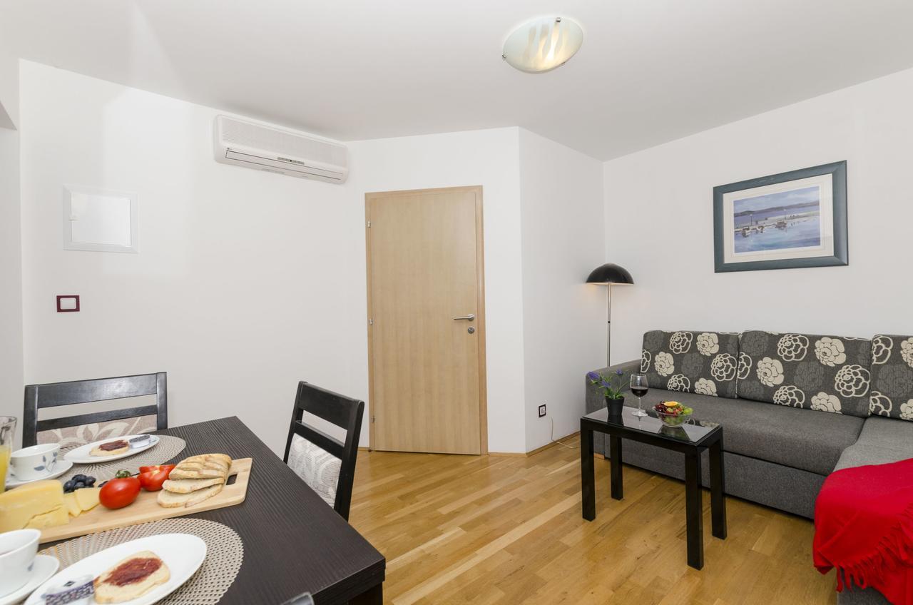 Apartments Maja Округ-Доньи Экстерьер фото
